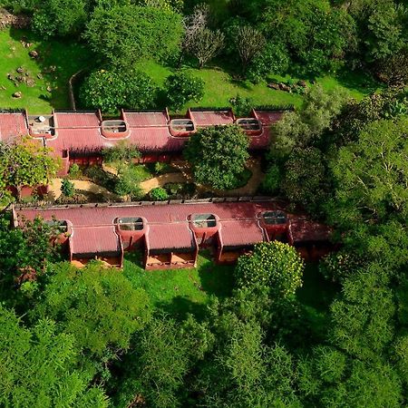 Amboseli Serena Safari Lodge Buitenkant foto