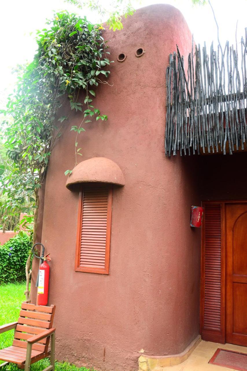 Amboseli Serena Safari Lodge Buitenkant foto