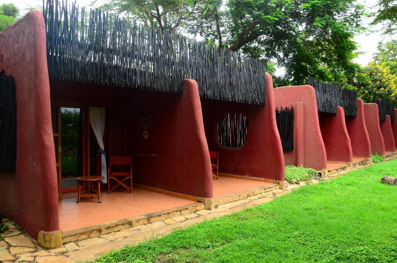 Amboseli Serena Safari Lodge Buitenkant foto